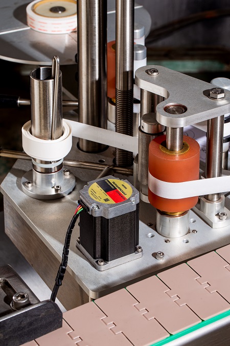 LB-60 全自動圓瓶貼標機